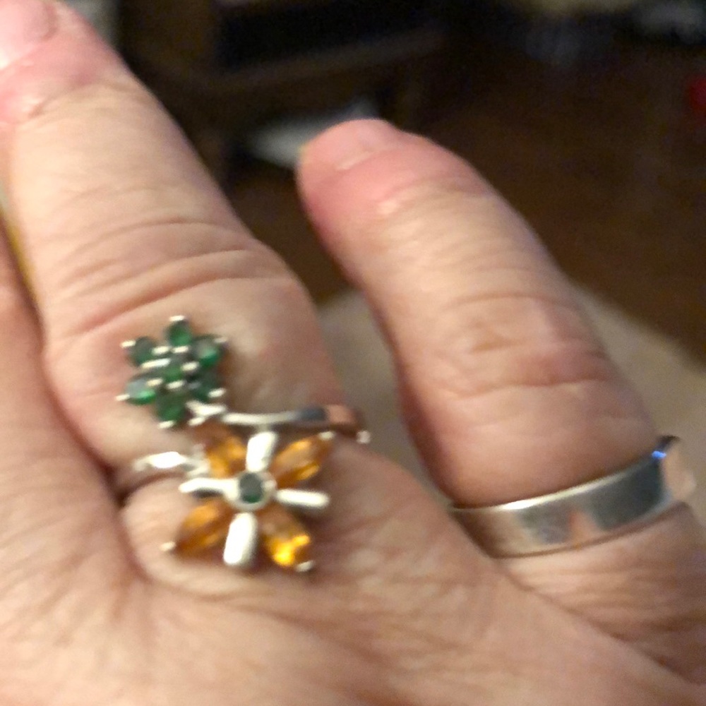 JTV RING - Picture 3 of 3